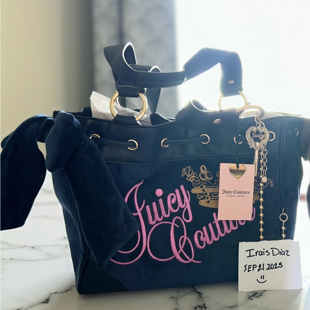 Juicy Couture daydreamer